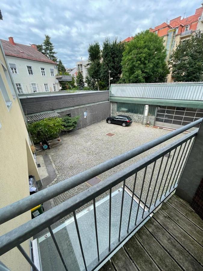 Zentrum & Grosse Terrasse Graz Dış mekan fotoğraf